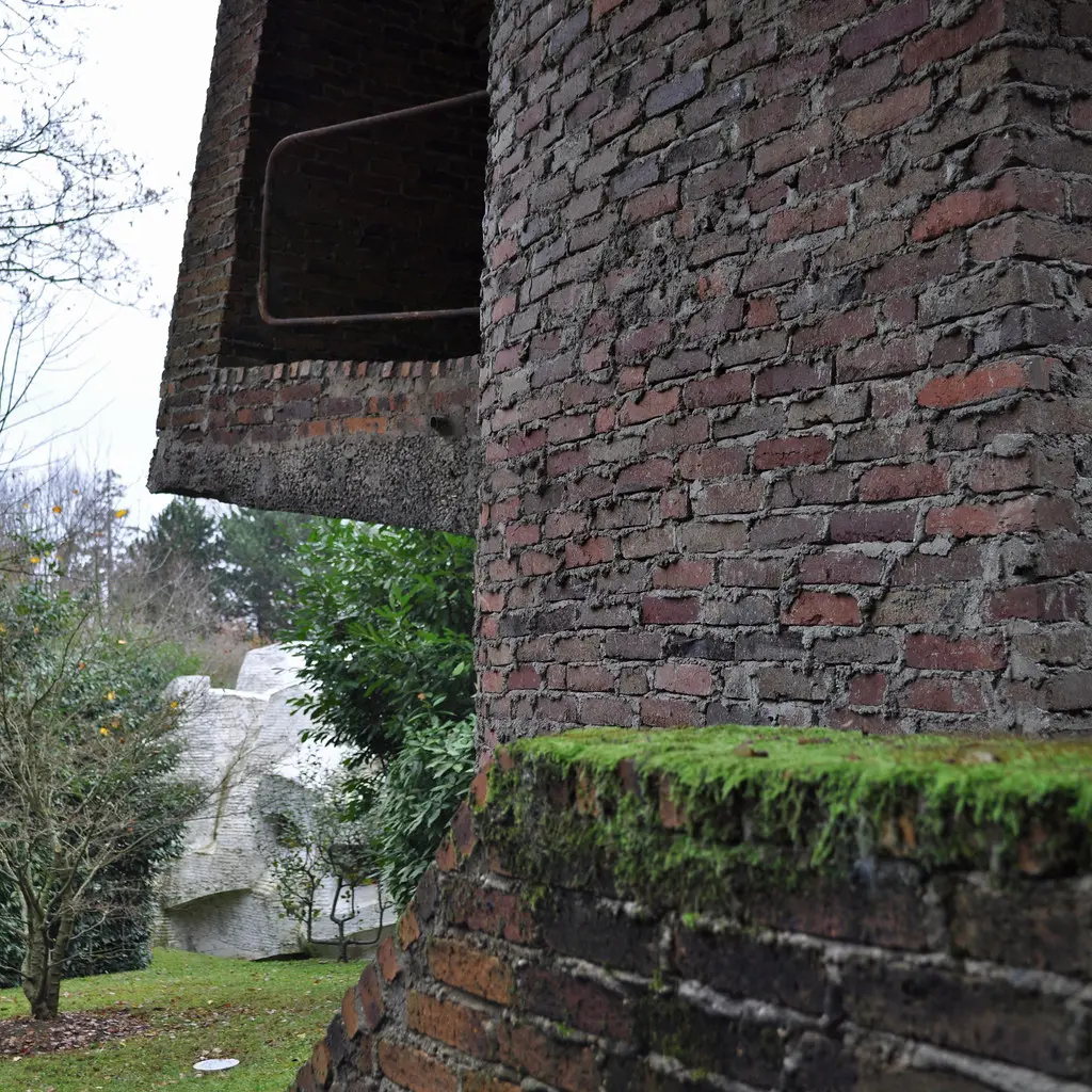 andré bloc, sculpture-habitacle 3, la tour, meudon, paris, france 1966