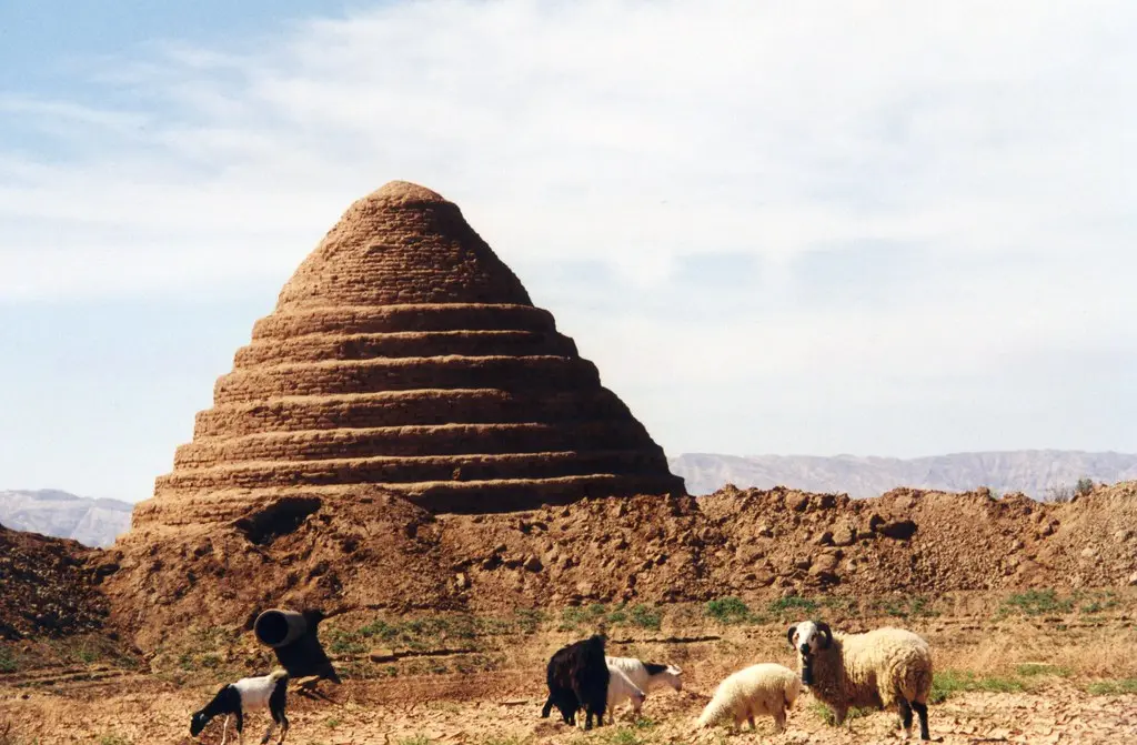 Iran desert, yakh-chal (ىخ چال en persan) - glacière