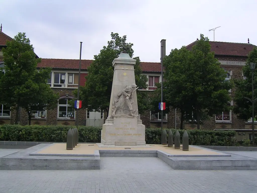 Rosny sous Bois Monument aux morts