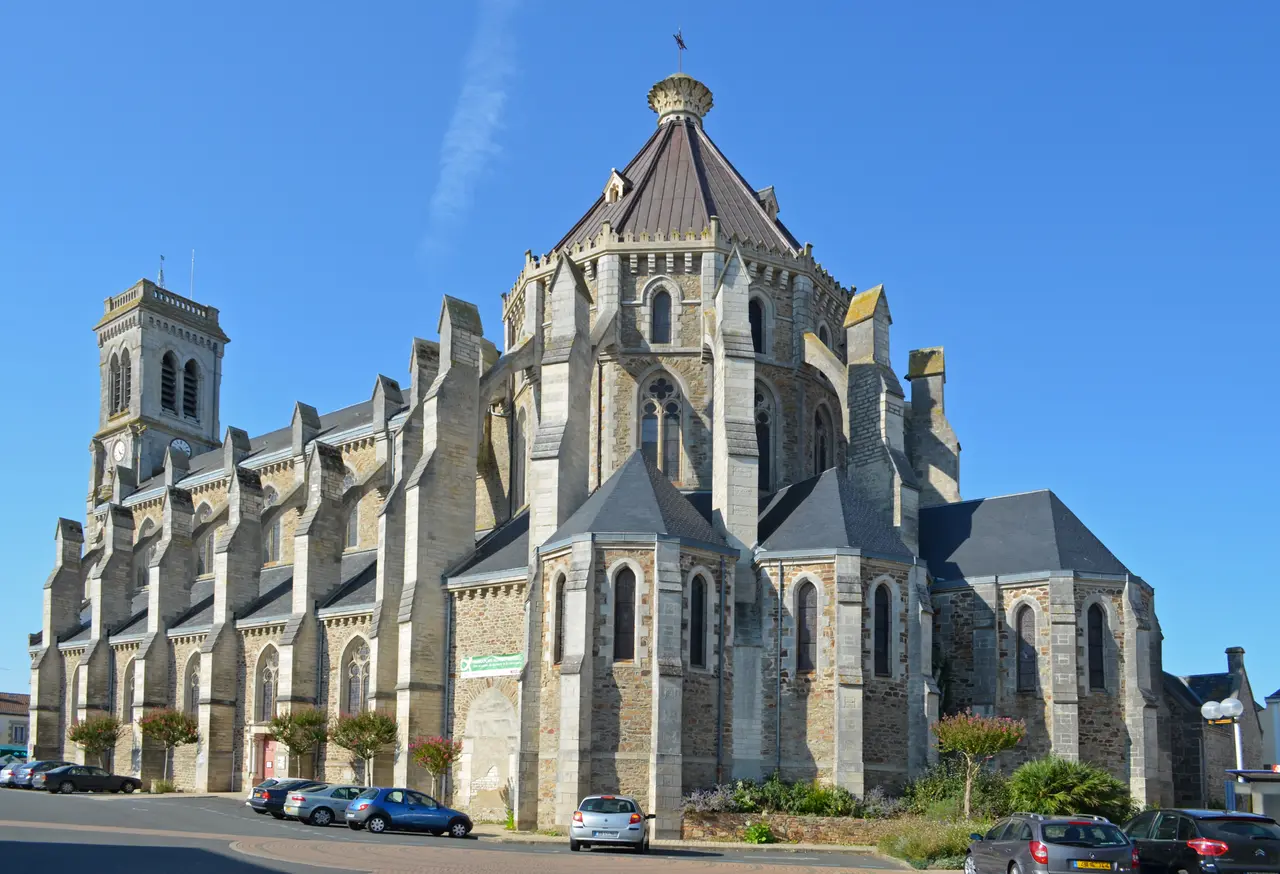 Église Saint-Benoît - Aizenay (Vendée)