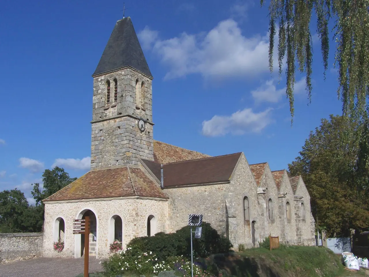 Saint-Rémy-l'Honoré Église