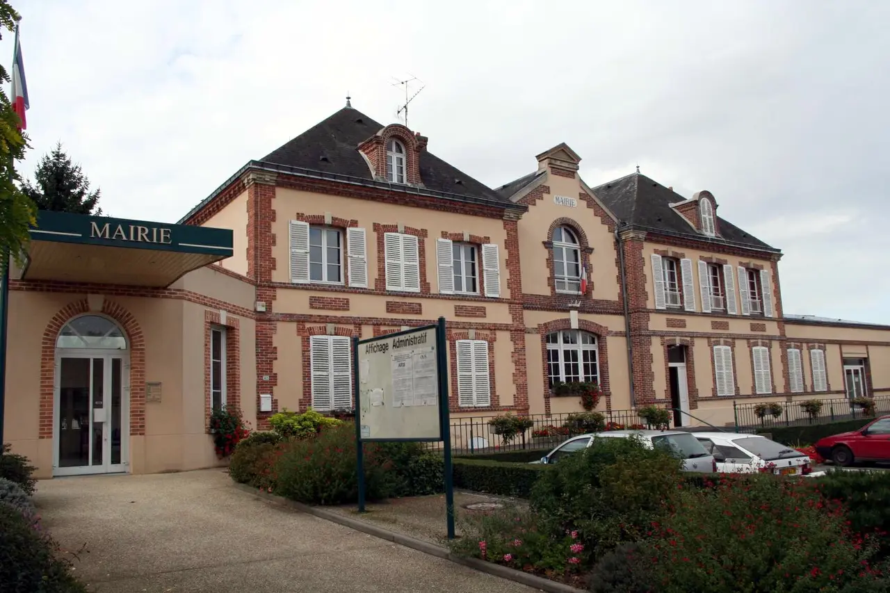 Sonchamp - Mairie01