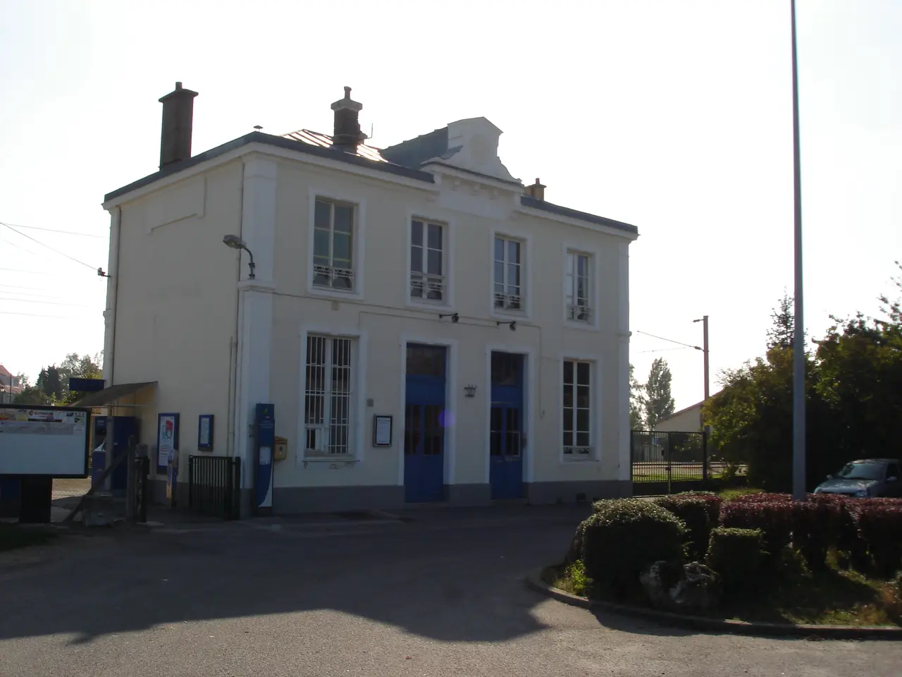 Gare de Tacoignières - Richebourg (78) - Bâtiment voyageurs