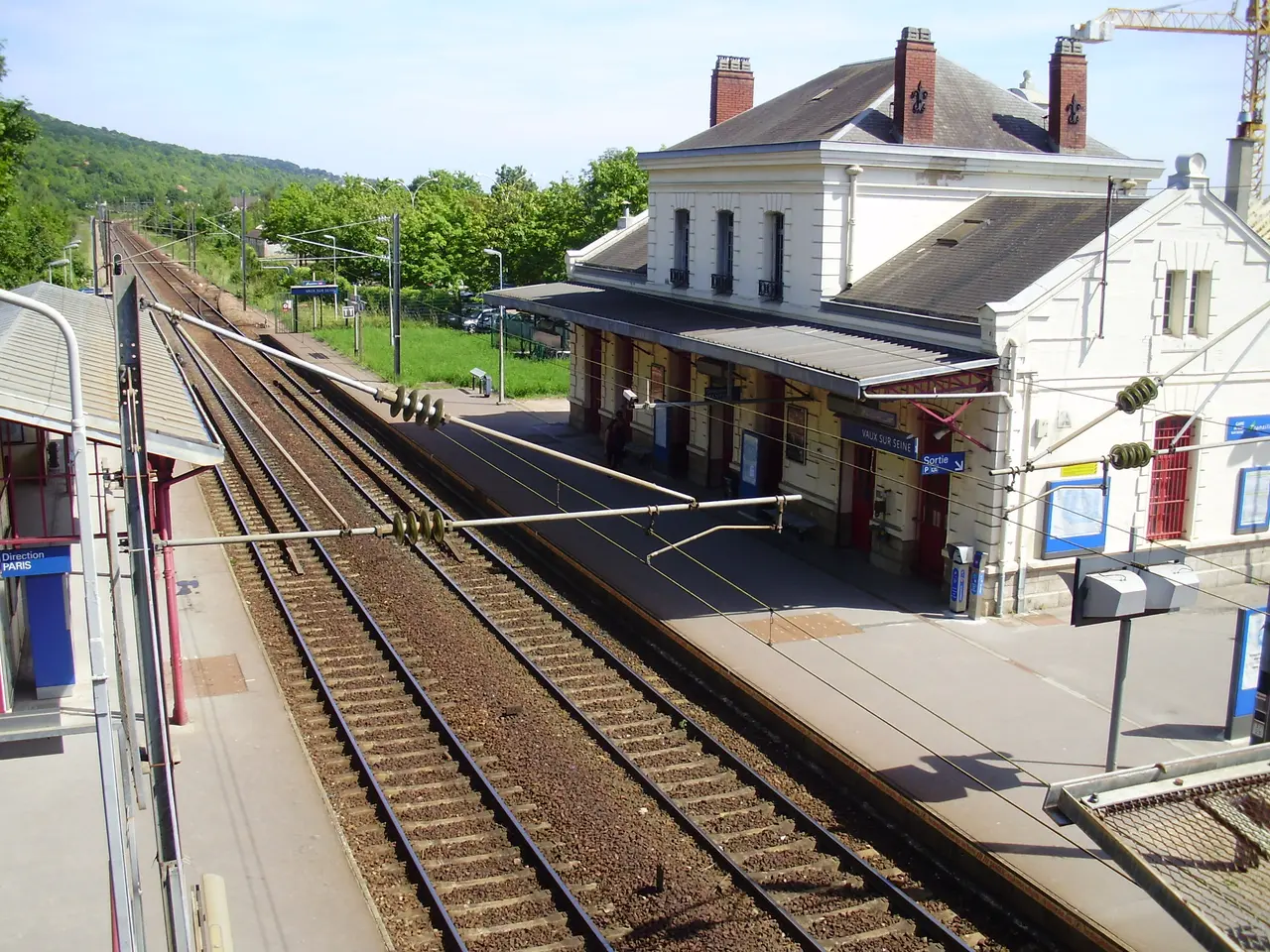 Gare de Vaux-sur-Seine 02