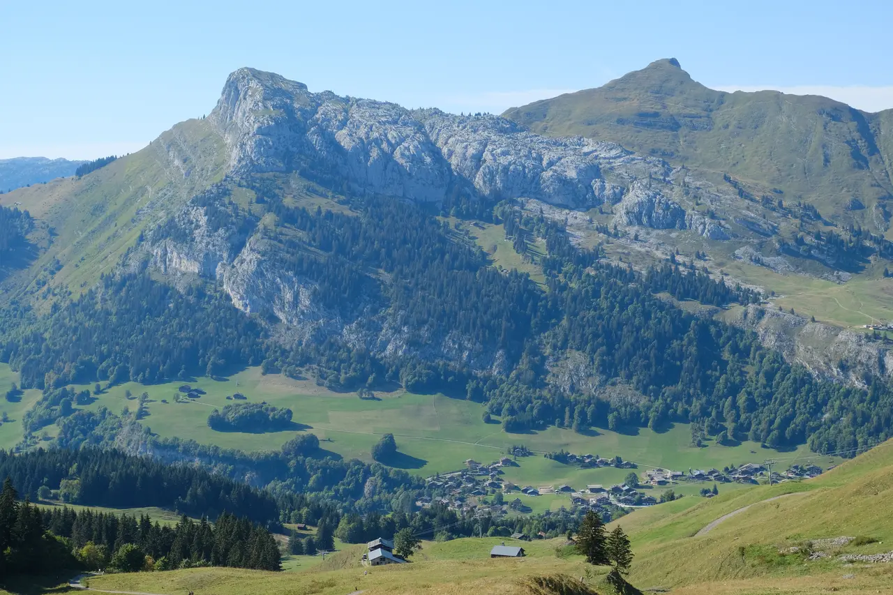 Roc des Tours & Aiguille Verte @ Le Grand-Bornand (51049440793)