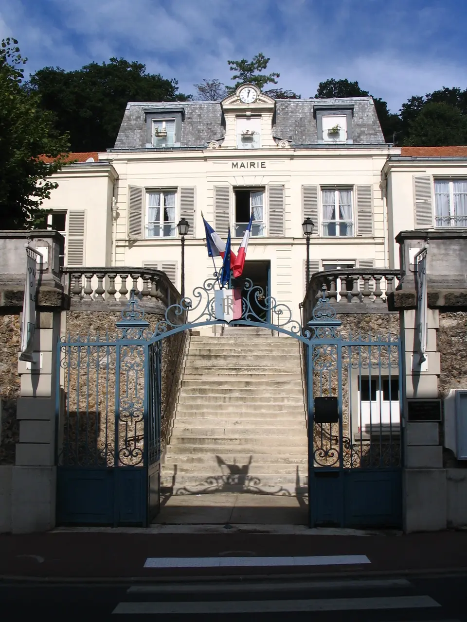 Ville d'Avray - Town hall