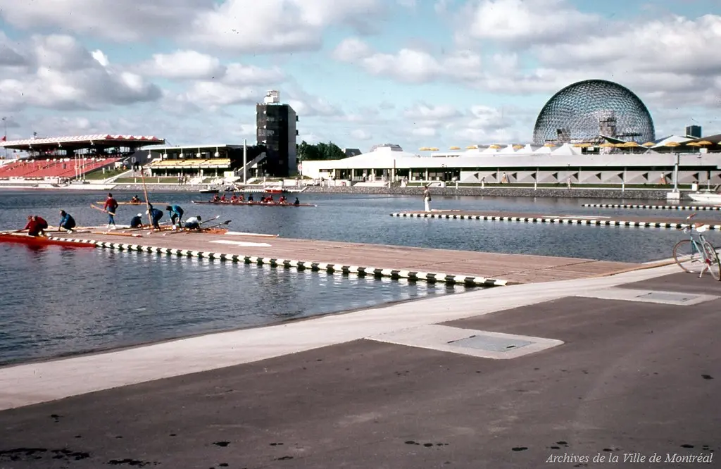 Jeux olympiques : Photographies diverses. Aviron, bassin olympique de l'Île Notre-Dame. - 1976. Archives de la Ville de Montréal. VM94-Od04-047