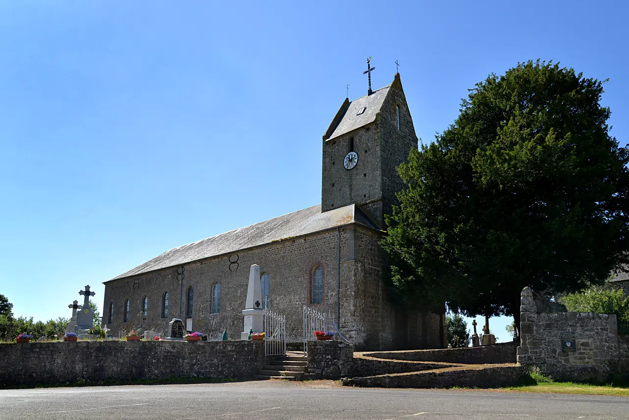 Église Saint-André de Saint-André-de-Briouze (1)