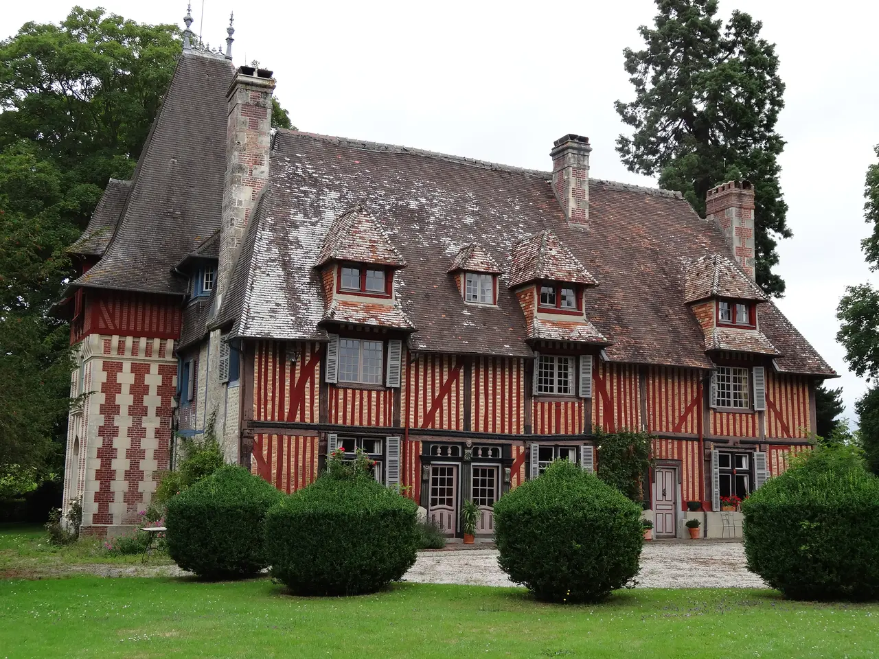 Cambremer, manoir de Cantepie vu du sud