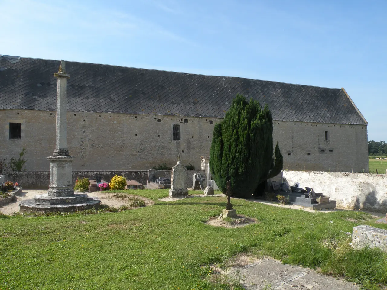 File:Manoir de Campigny 003.JPG