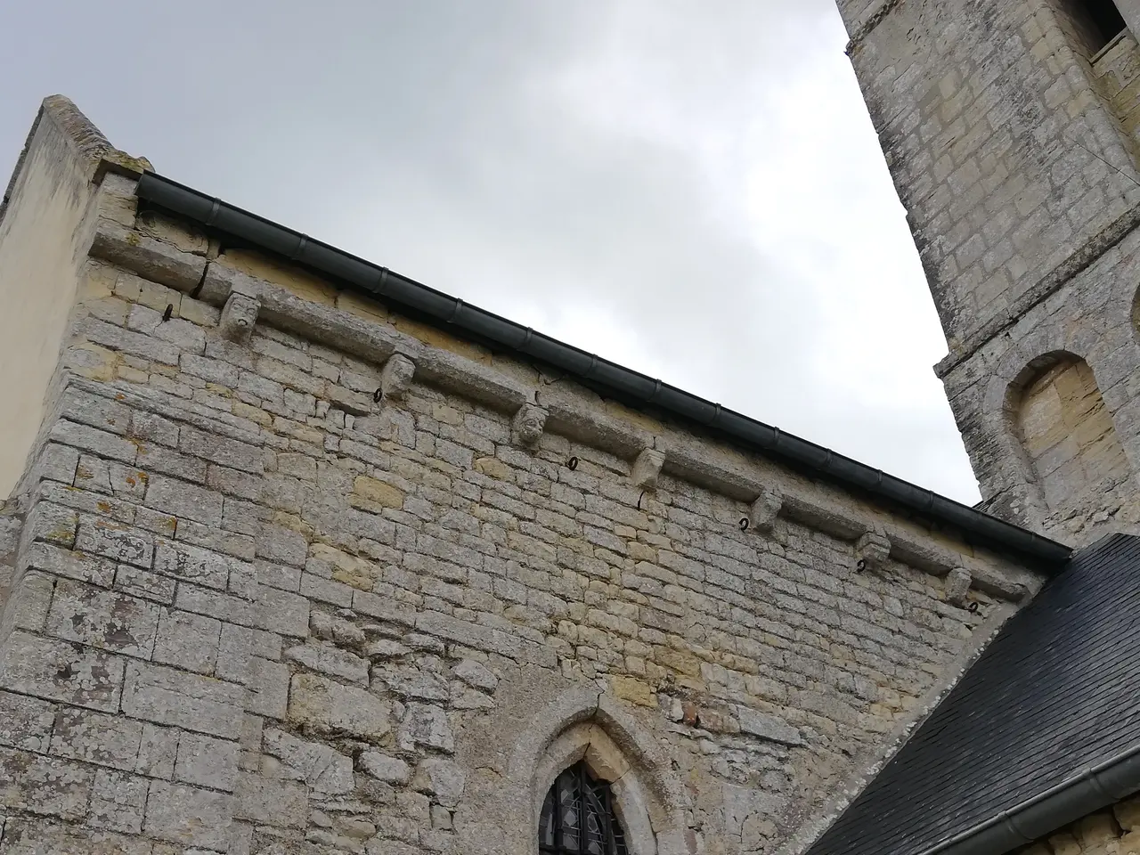 Église Notre-Dame de Campigny - Modillons