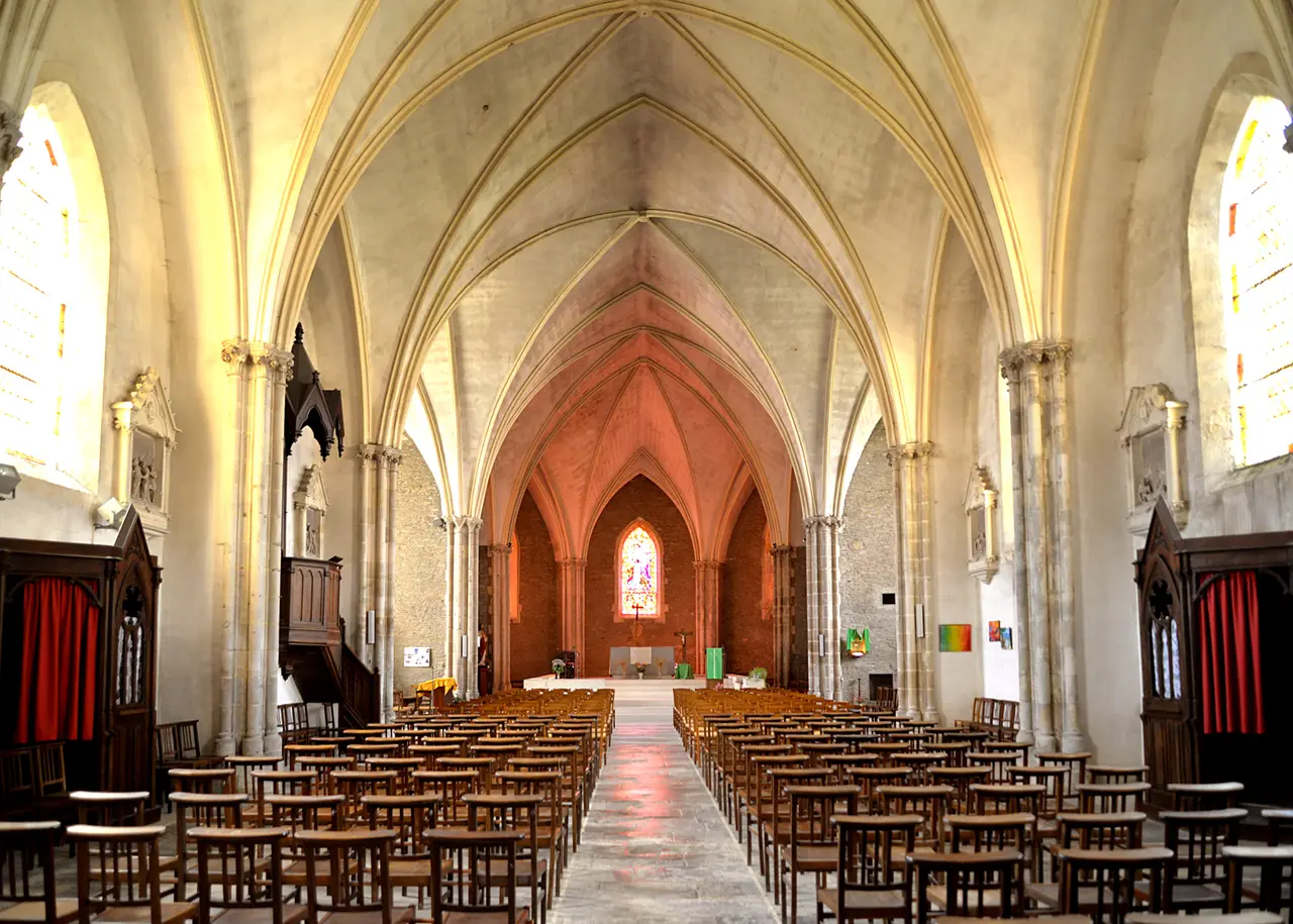 Nef de l'église Saint-Clair et Saint-Martin de Caumont-sur-Aure (Caumont-l'Éventé)