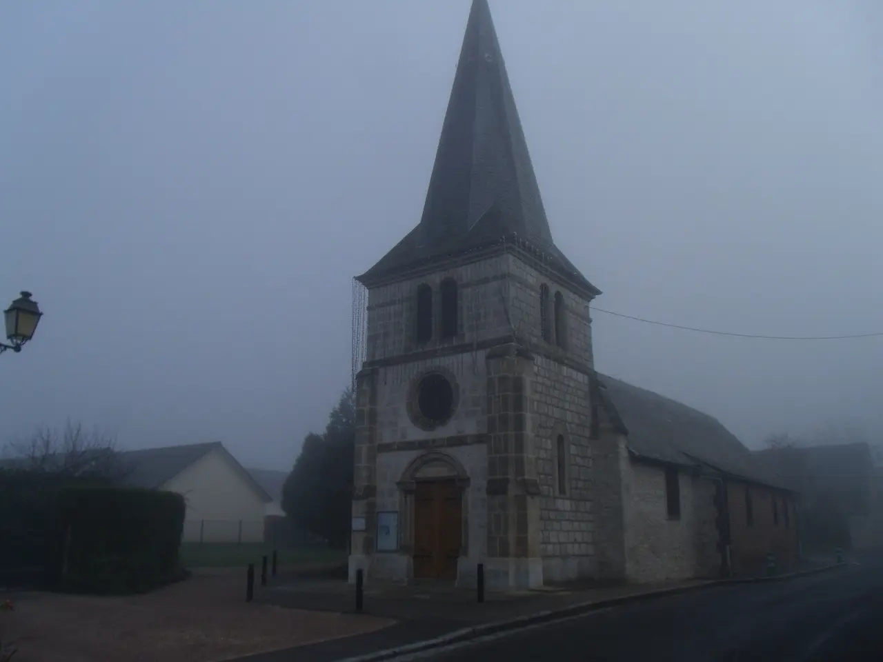 Courcelles-sur-Seine Eglise1