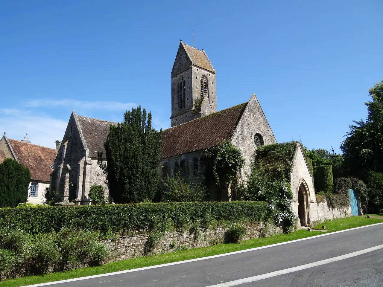 Église Sainte-Anne de Brécy 1