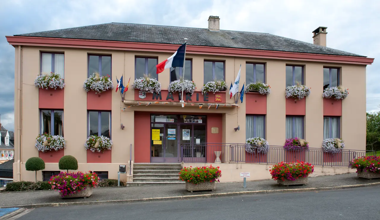 Mairie-dozulé-marc-chazelle-photographe