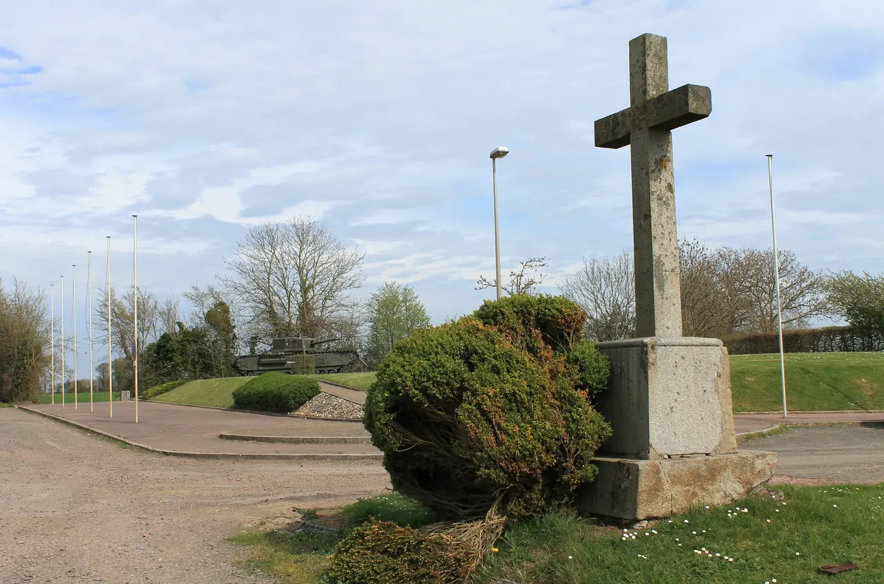 Esquay-Notre-Dame croix des Filandriers