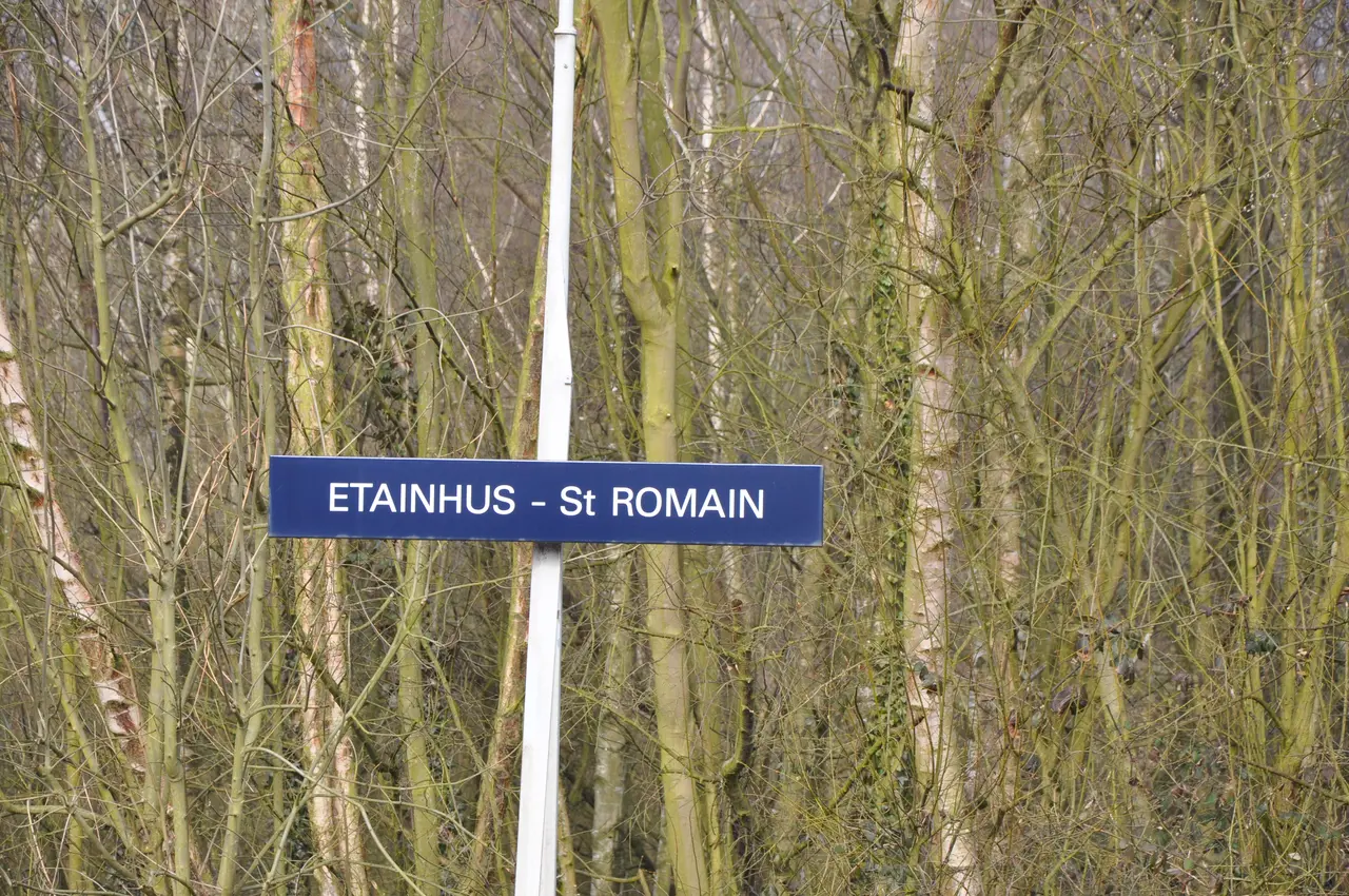 Train station of Étainhus (France), plaque