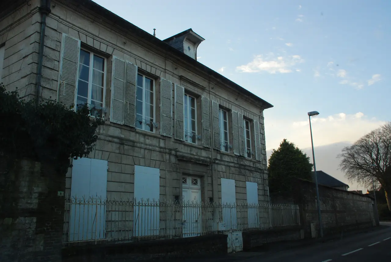 Maison goderville cote voie romaine