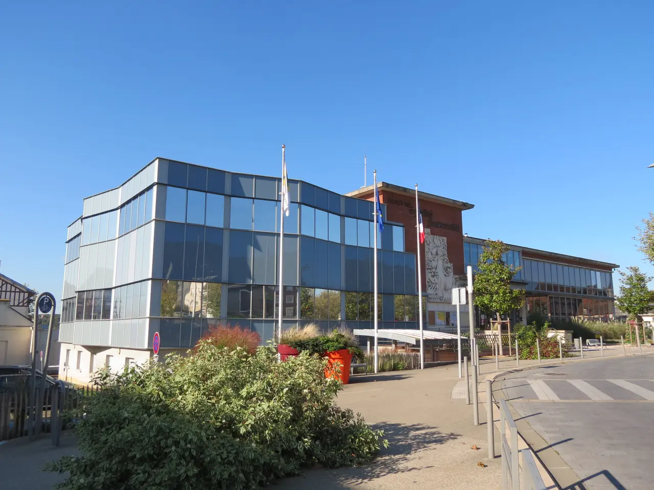 Mairie de Grand-Couronne 02