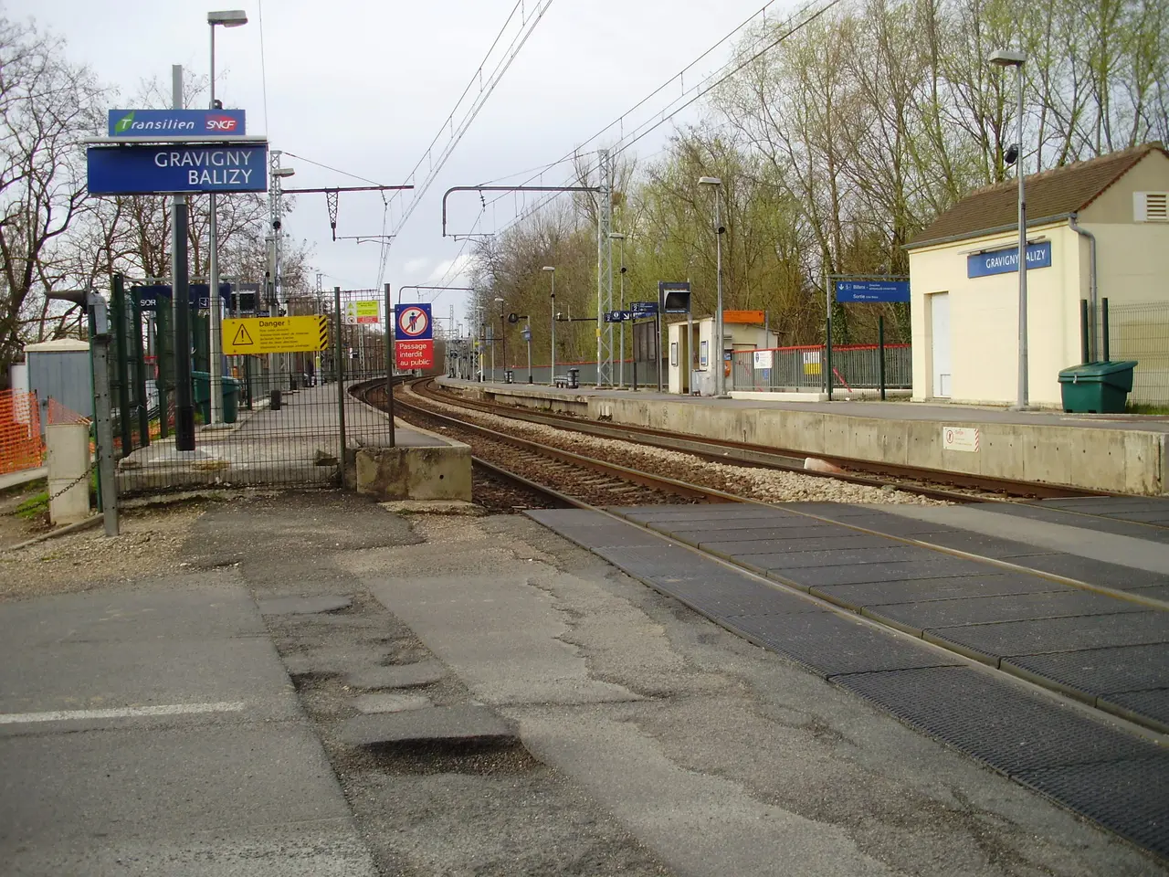 Gare de Gravigny - Balizy 01