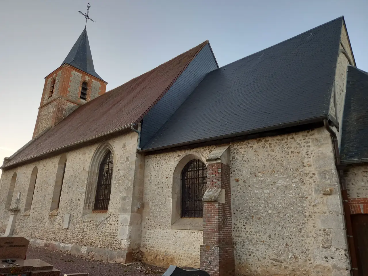 Église Saint-Pierre de Grossœuvre 3