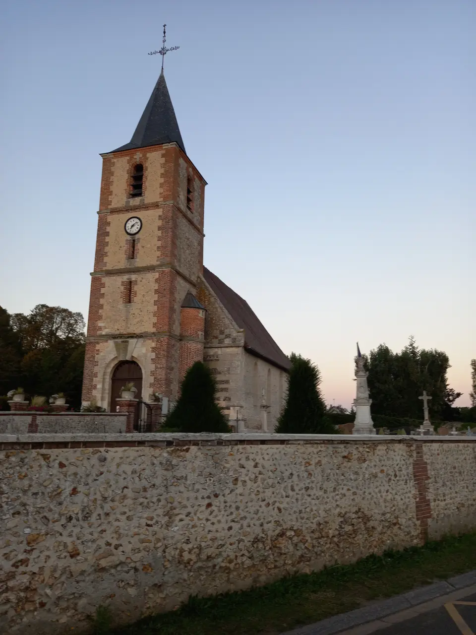 Église Saint-Pierre de Grossœuvre 5