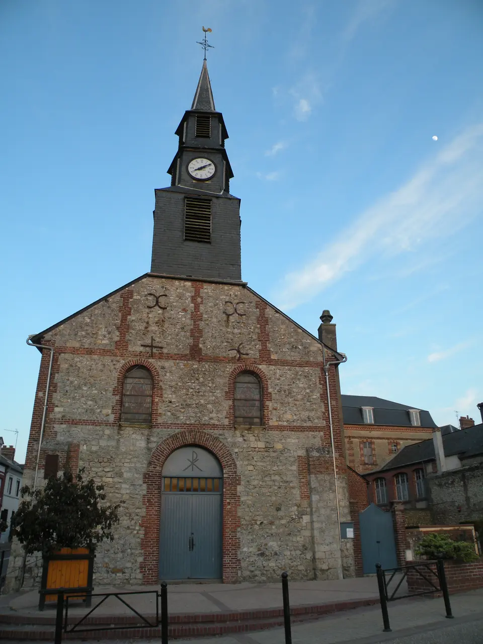 La Rivière-Saint-Sauveur - église 02