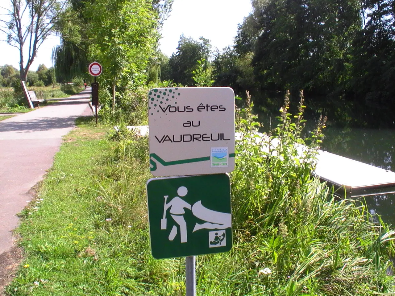 LE VAUDREUIL EURE 1062