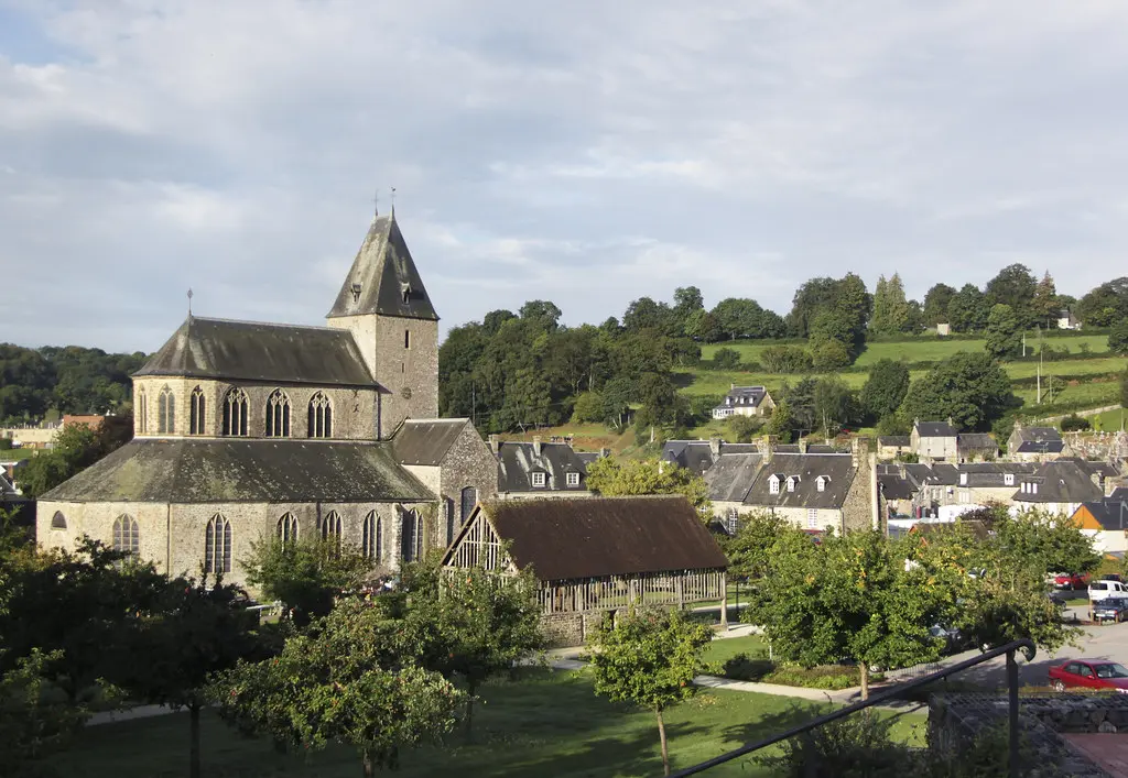Lonlay-l'Abbaye - Brocante market day
