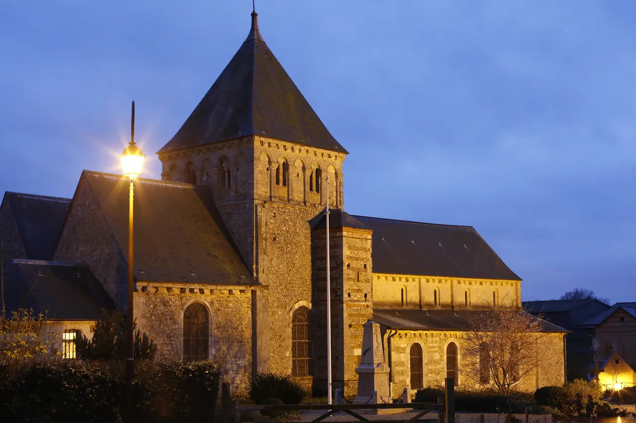 Manéglise - Église Saint-Germain 01