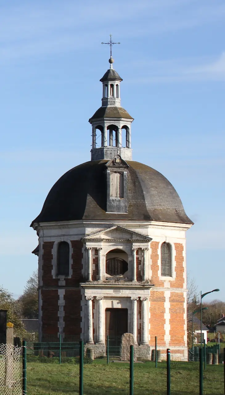 Manneville-sur-Risle Chapelle et Colombier du château de Bonnebos (cropped)