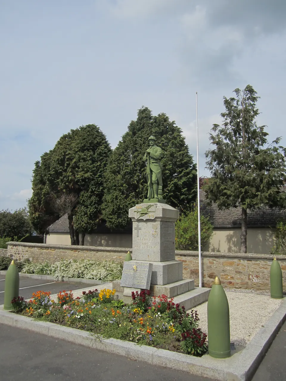 Marcey-les-Grèves - Monument aux Morts