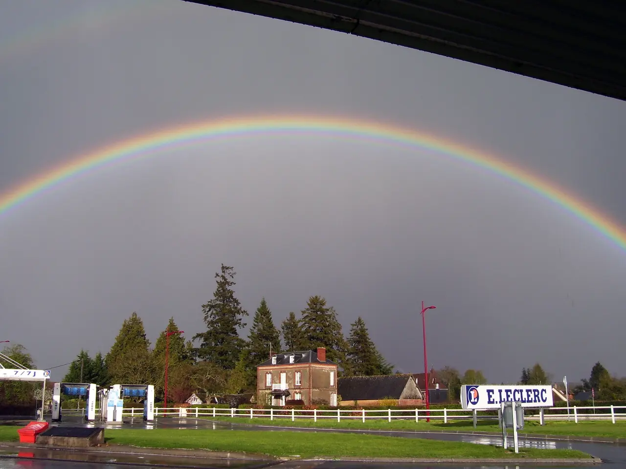 Menneval arc-en-ciel