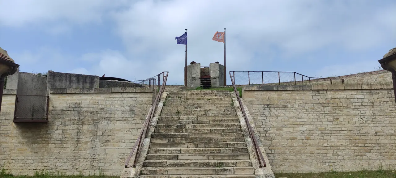 Merville-Franceville-Plage Redoute escalier 2025-07-24 (2)