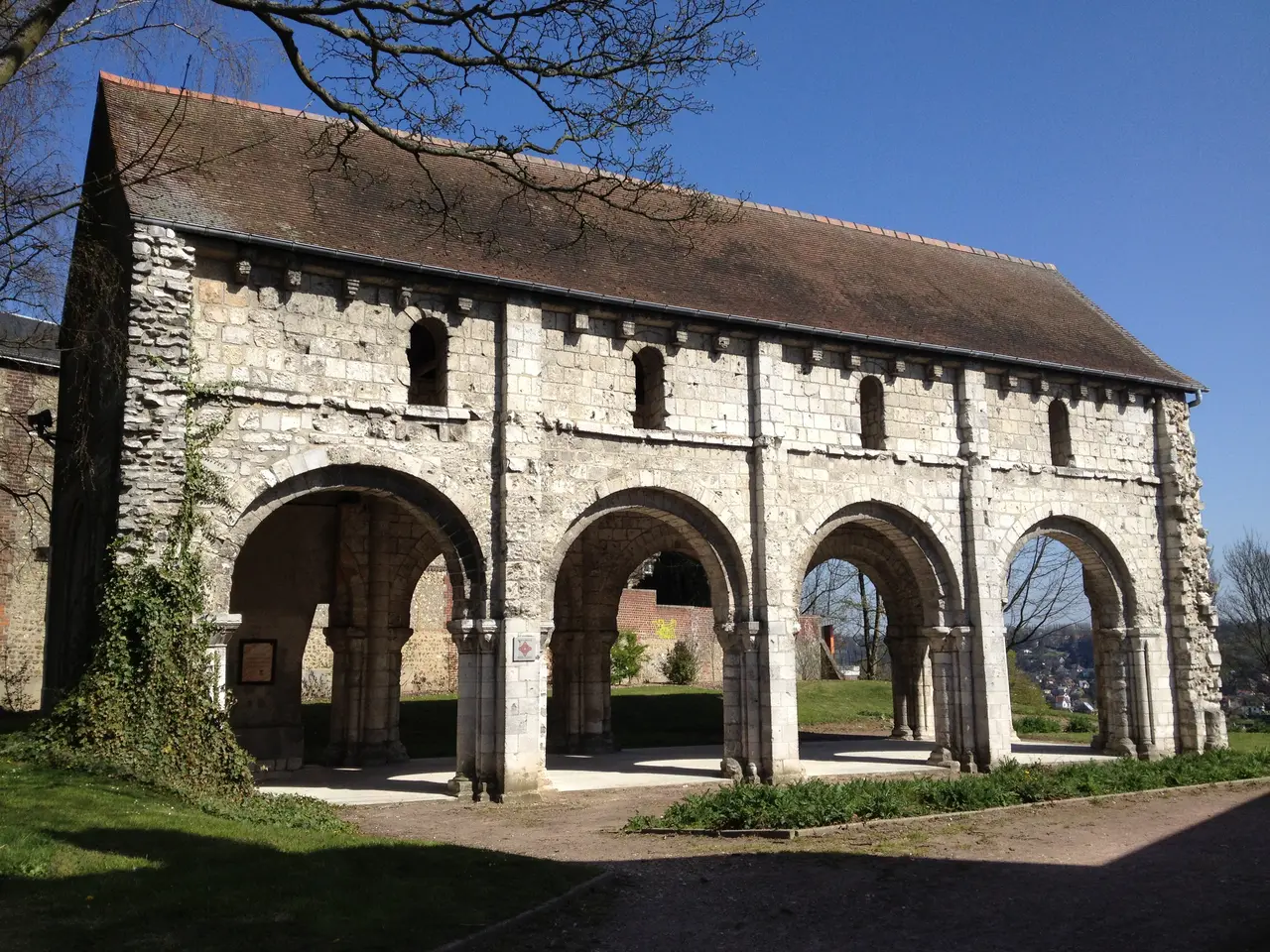 Ancienne église Saint-Jacques-du-Mont-aux-Malades (Mont-Saint-Aignan) 01