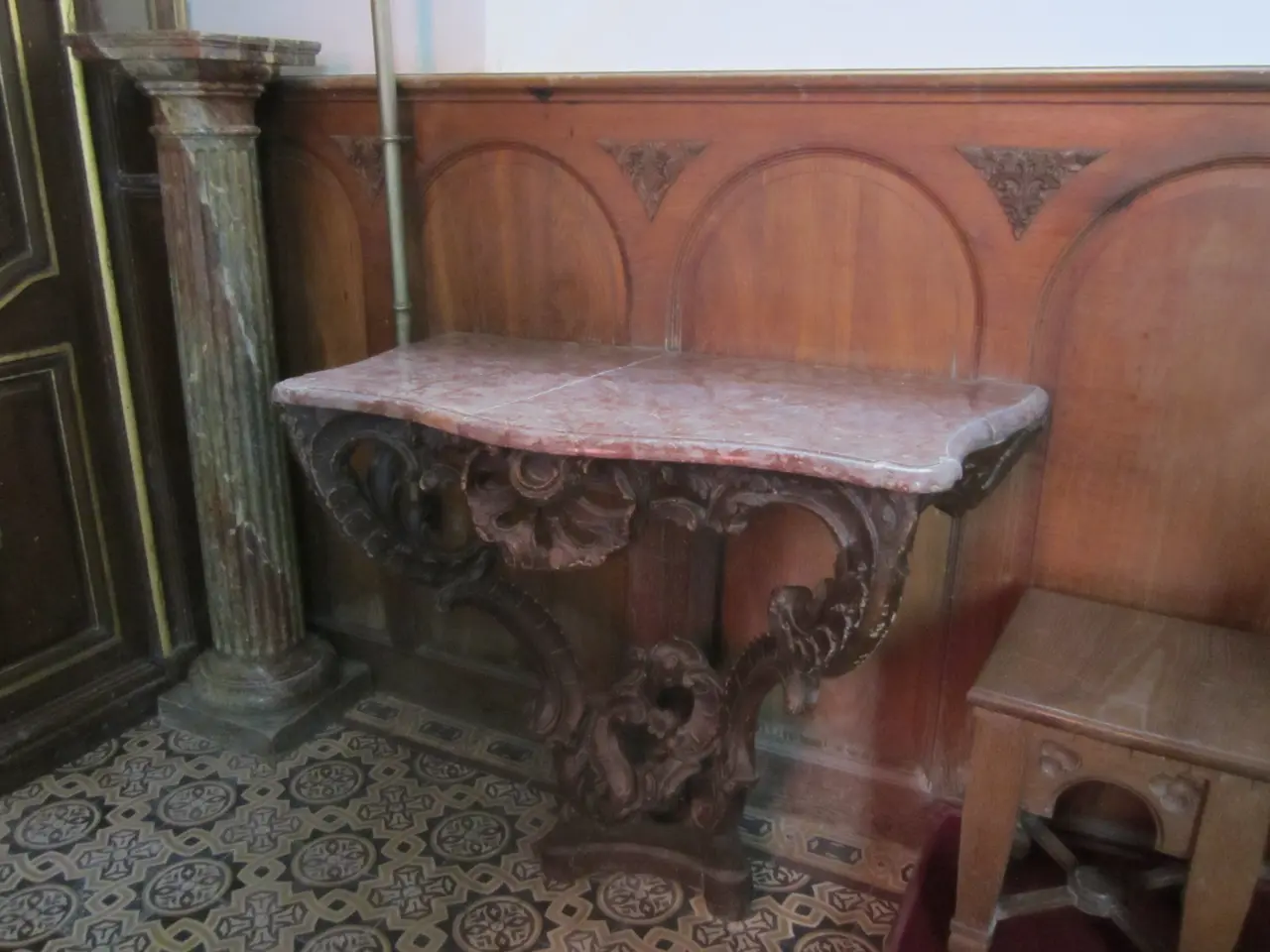 Église Saint-Martin-et-Sainte-Trinité de Néville-sur-Mer - Console
