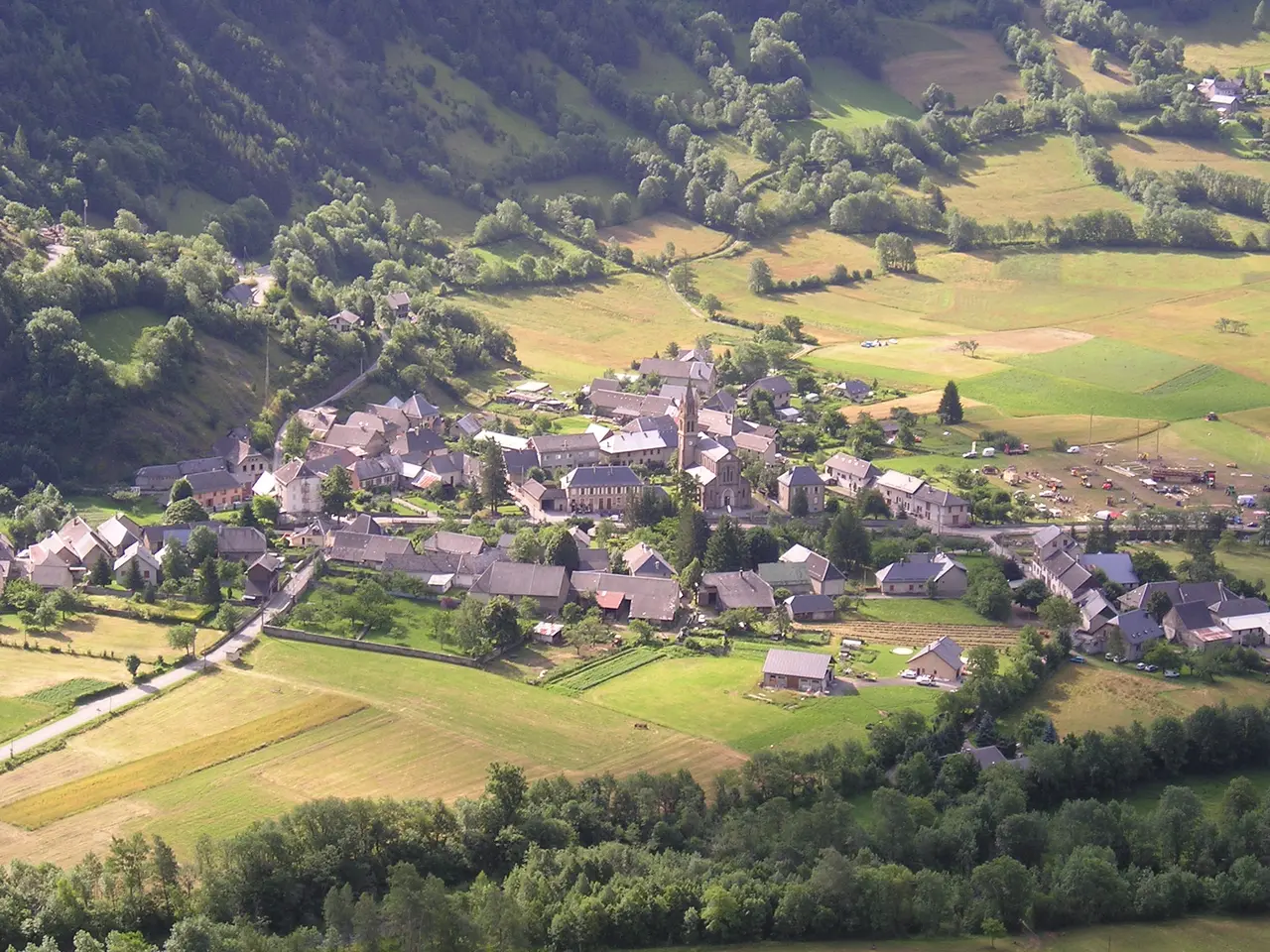 File:Le Périer (Isère).JPG