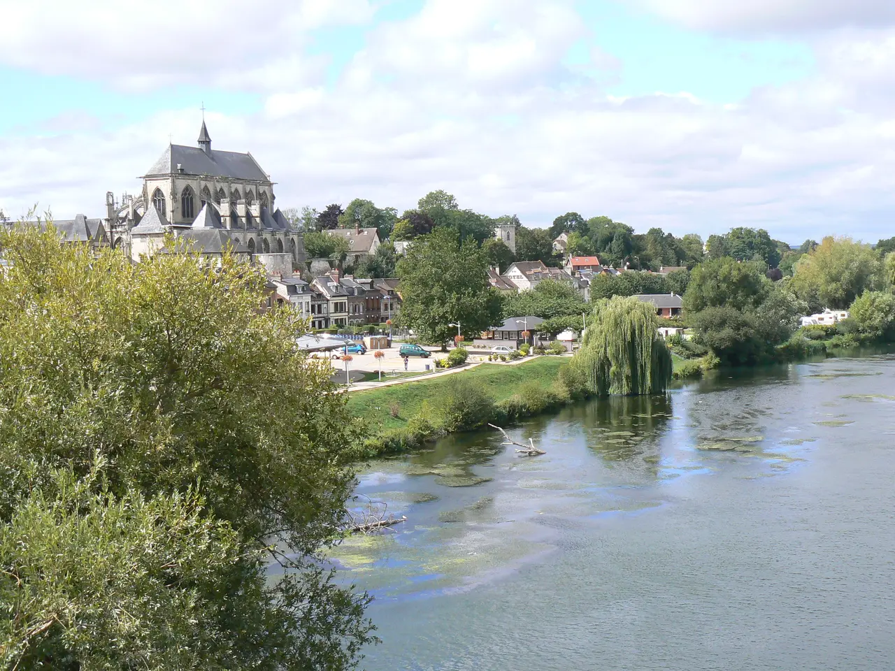 Pont-de-l'Arche, vue générale