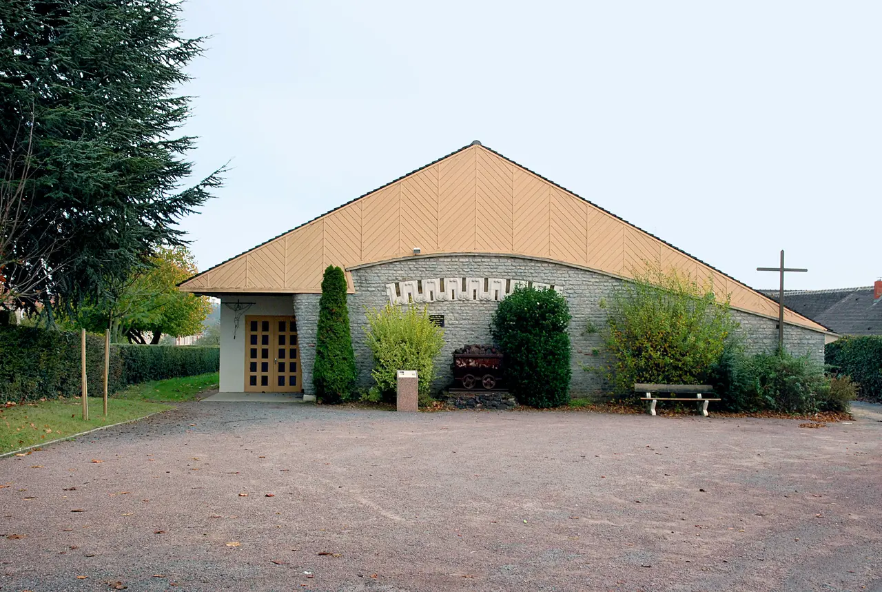 Chapelle Sainte-Barbe de Potigny. Vue ouest