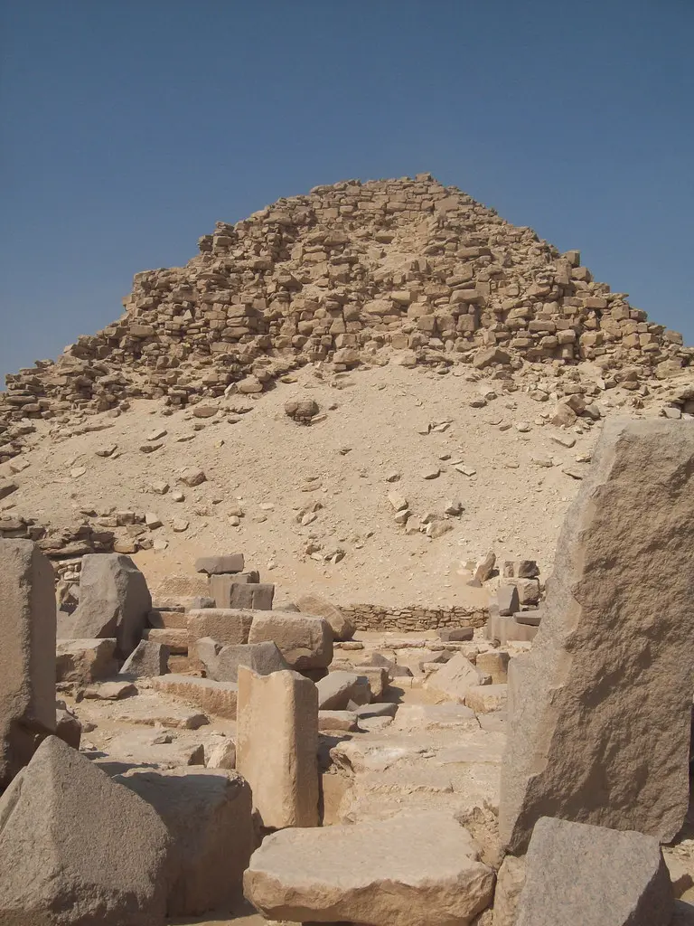 Pyramid of Sahure (III)