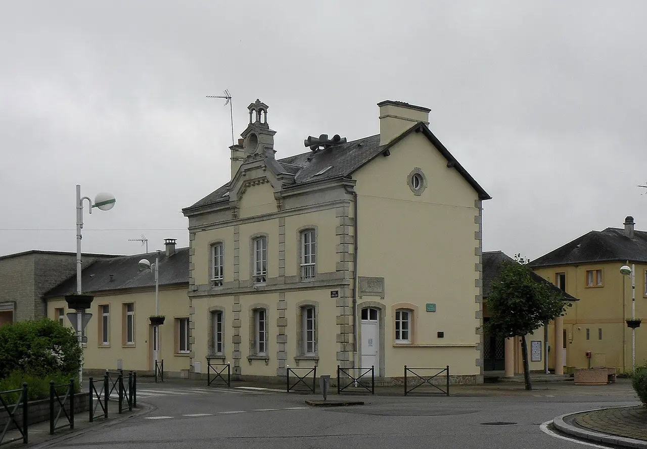 Saint-Germain-du-Corbéis (61) Ancienne mairie