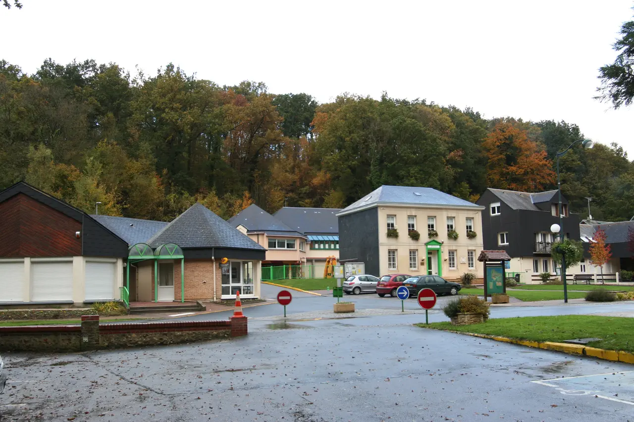 Saint-Laurent-de-Brèvedent - centre-bourg