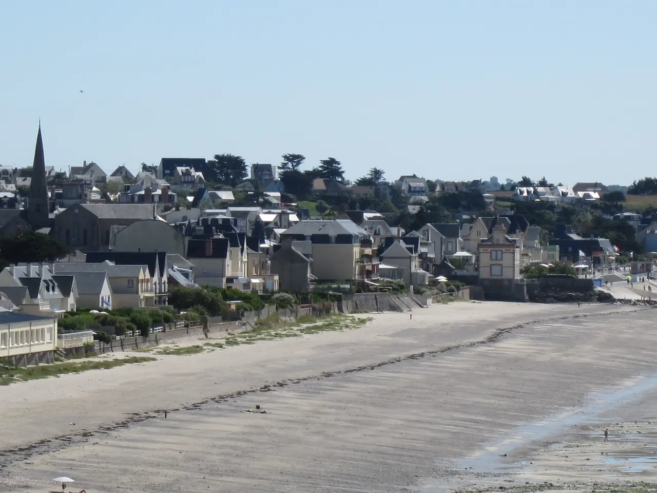 Vue sur Saint-Pair-sur-Mer depuis Granville