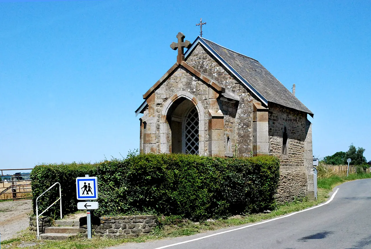 Chapelle Notre-Dame-de-Grâce de Saint-Pierre-du-Regard. Vue sud