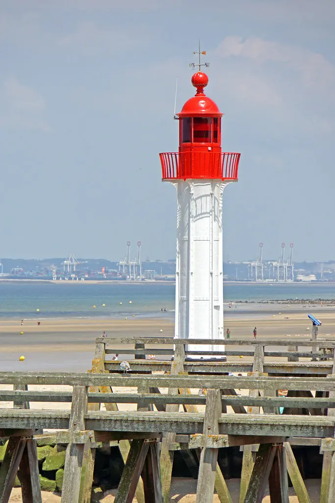 France-000648 - Trouville-sur-Mer Lighthouse