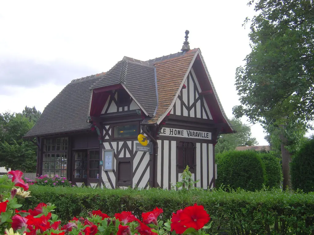 LE HOME VARAVILLE