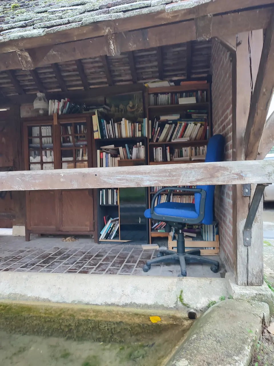 Vexin sur epte - Le Bosc Roger - lavoir boîte à livre 02