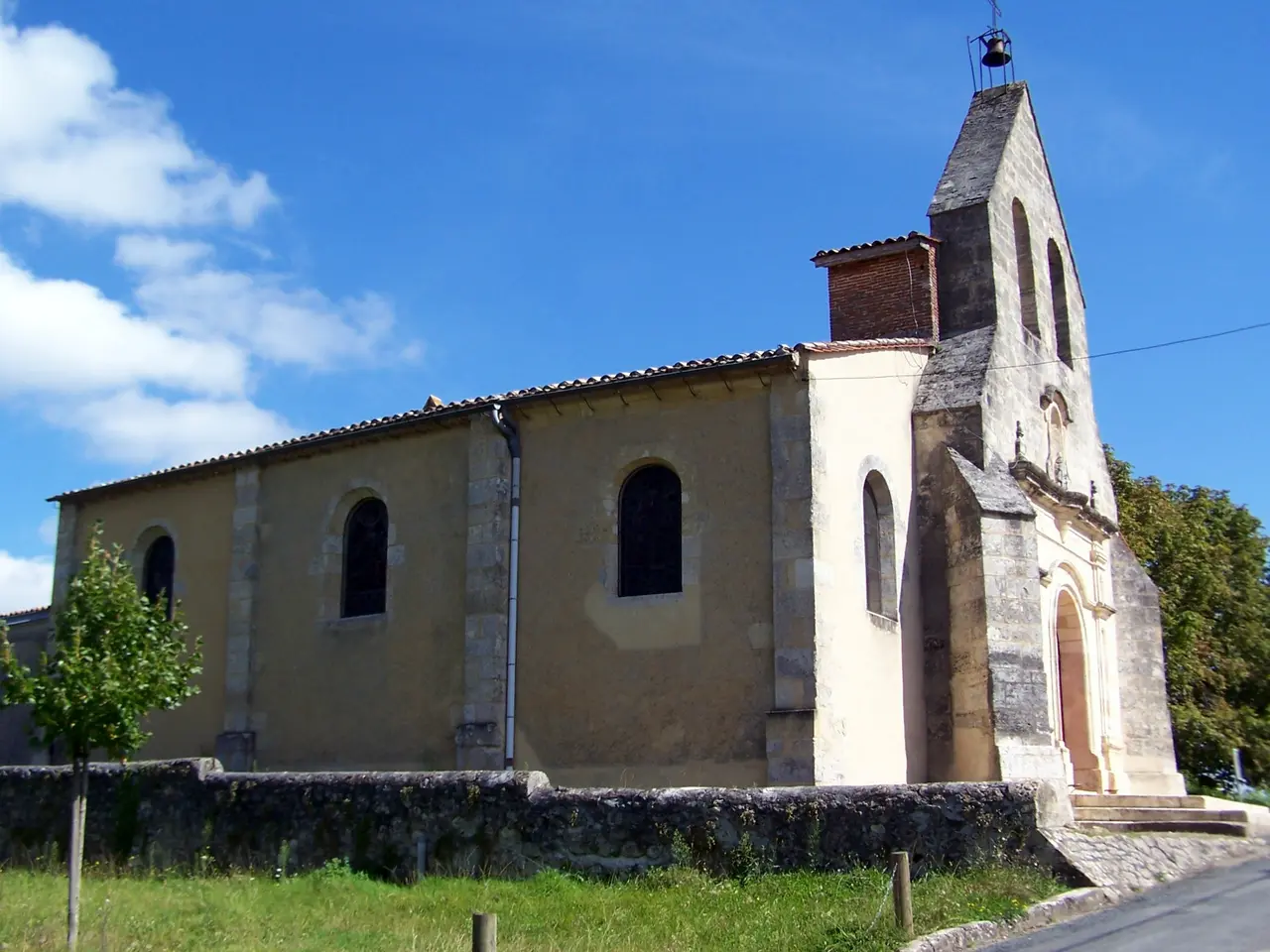 Arbanats Église Saint-Hippolyte-et-Sainte-Radegonde 01