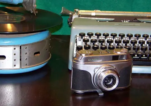 Arette IA Camera, Lettera 22 Typewriter and Old Phonograph