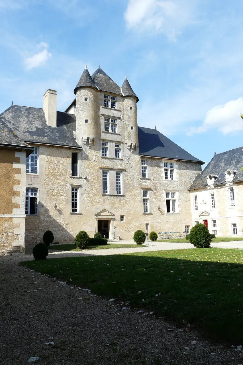 Chateau-d-Avanton-Vienne-86